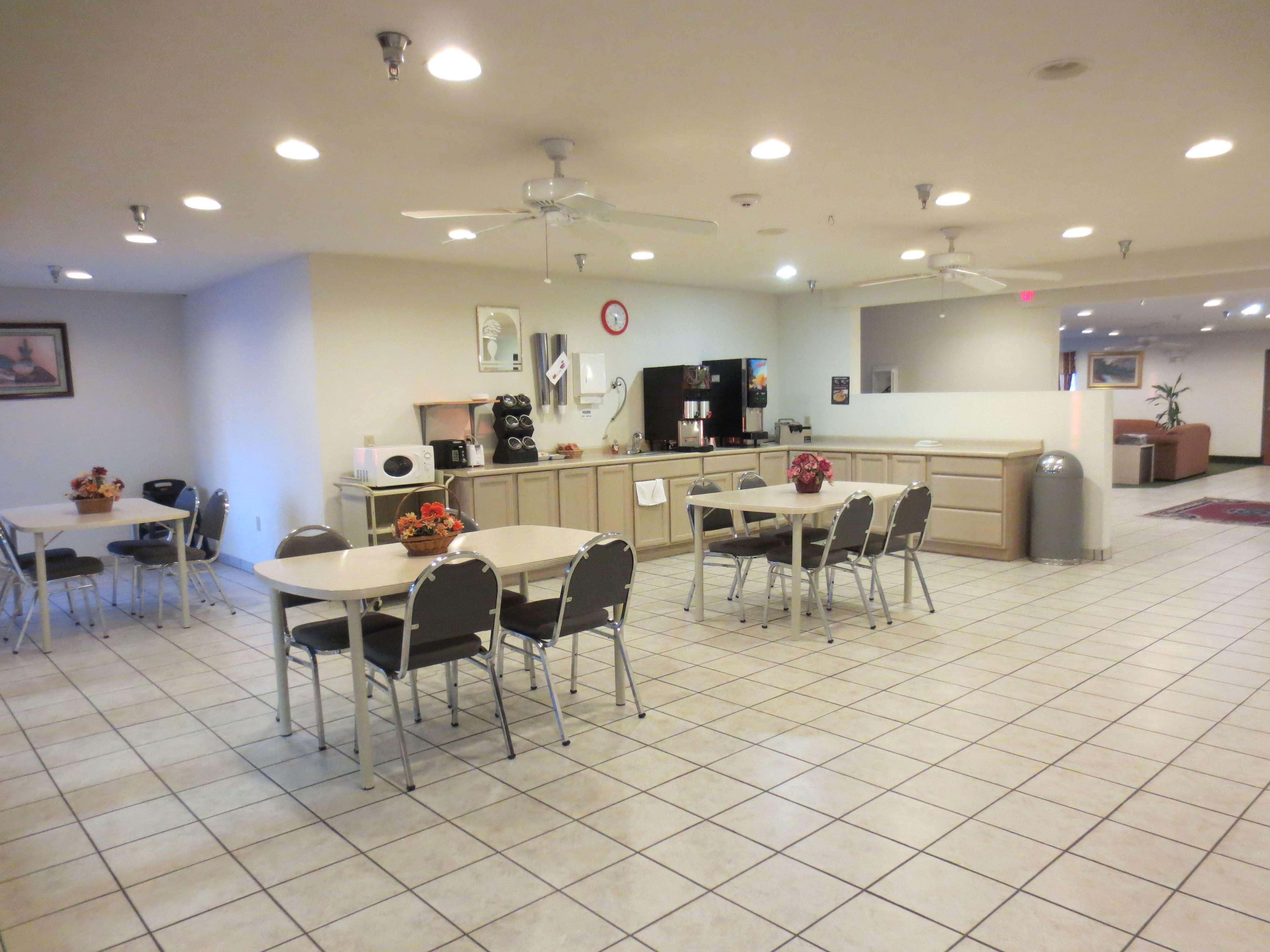 平克尼维尔美洲最佳价值套房酒店 Pinckneyville 外观 照片